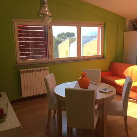 Apartment Gelsomini Lucca
